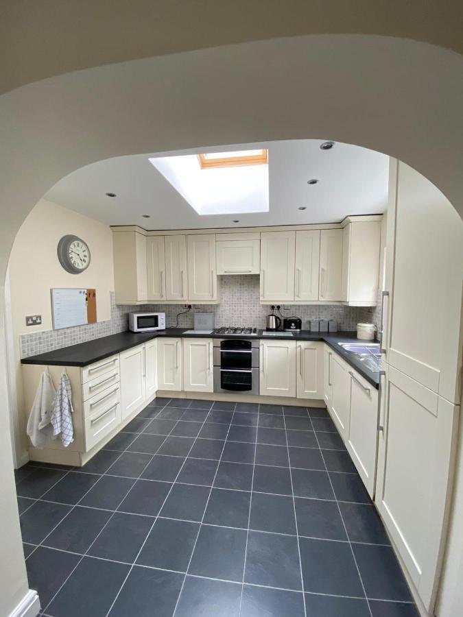 Isle Of Anglesey Spacious Home Llanfairpwllgwyngyll Exterior foto